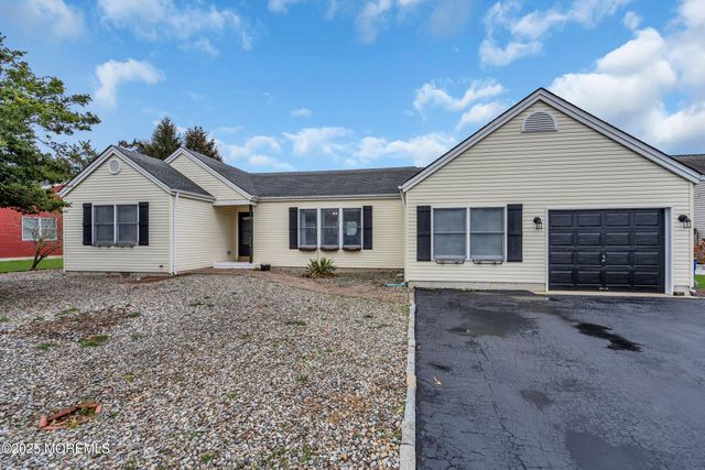 111 Greenwood Lane, Forked River, NJ 08731