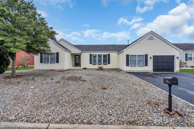 111 Greenwood Lane, Forked River, NJ 08731