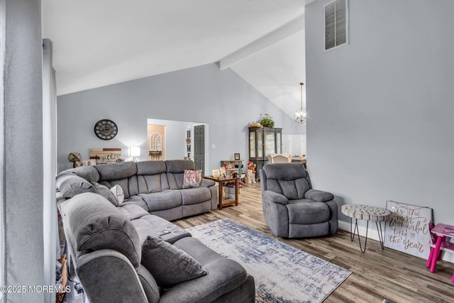 111 Greenwood Lane, Forked River, NJ 08731