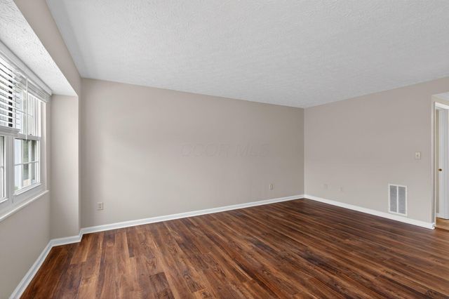 7894 Tuxford Court, 2E, Columbus, OH 43085