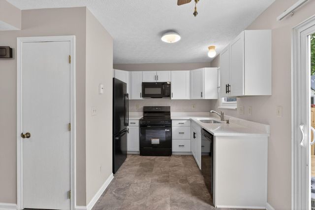 7894 Tuxford Court, 2E, Columbus, OH 43085