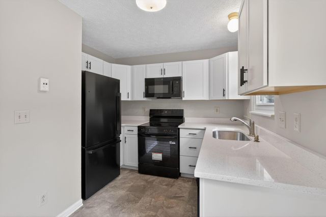 7894 Tuxford Court, 2E, Columbus, OH 43085