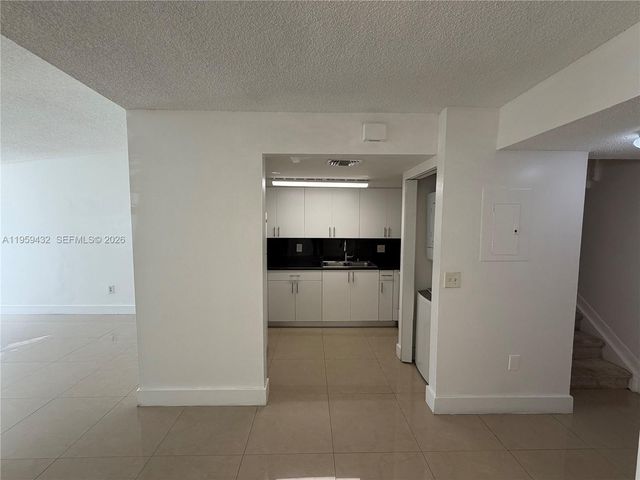 6934 NW 166th Ter 1402, Miami Lakes, FL 33014