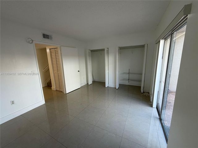 6934 NW 166th Ter 1402, Miami Lakes, FL 33014