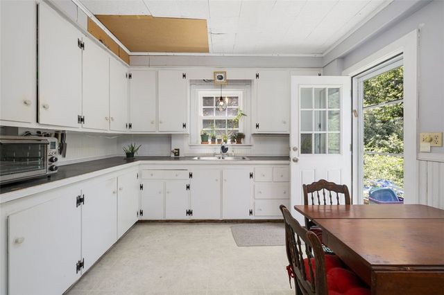 320 Railroad Avenue, North Kingstown, RI 02877