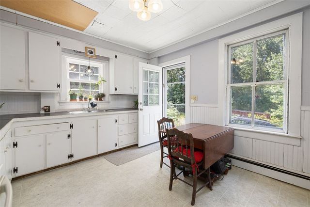 320 Railroad Avenue, North Kingstown, RI 02877