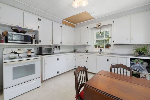 320 Railroad Avenue, North Kingstown, RI 02877