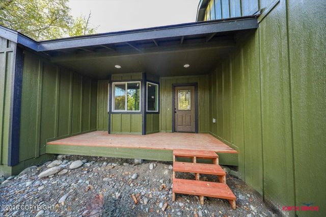 13336 E Cayuga Avenue, Palmer, AK 99645