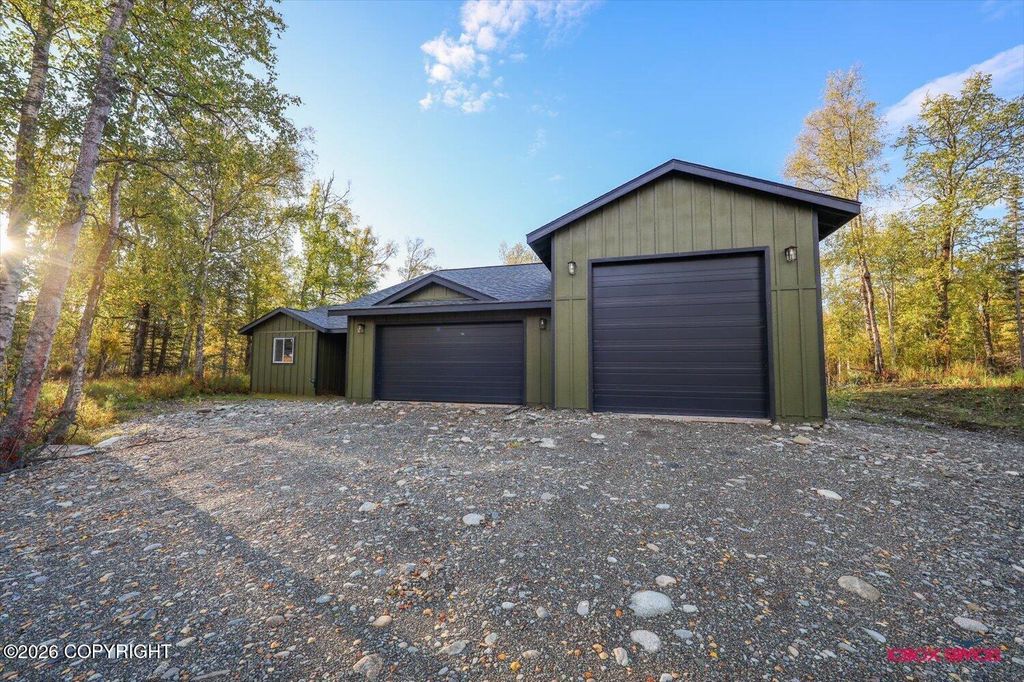 13336 E Cayuga Avenue, Palmer, AK 99645