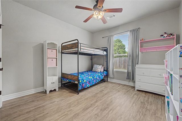 4405 W Canopy Meadows Drive, Rogers, AR 72758