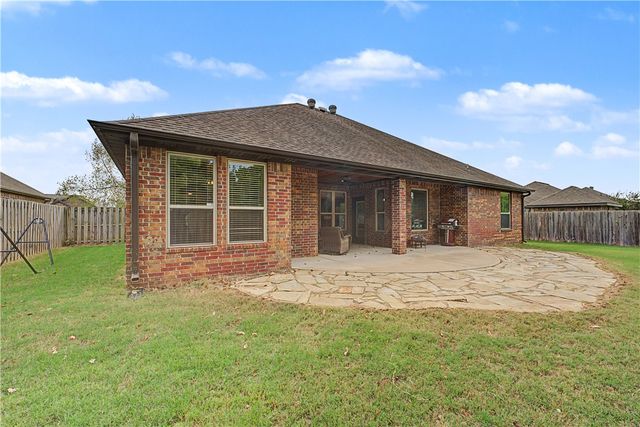 4405 W Canopy Meadows Drive, Rogers, AR 72758