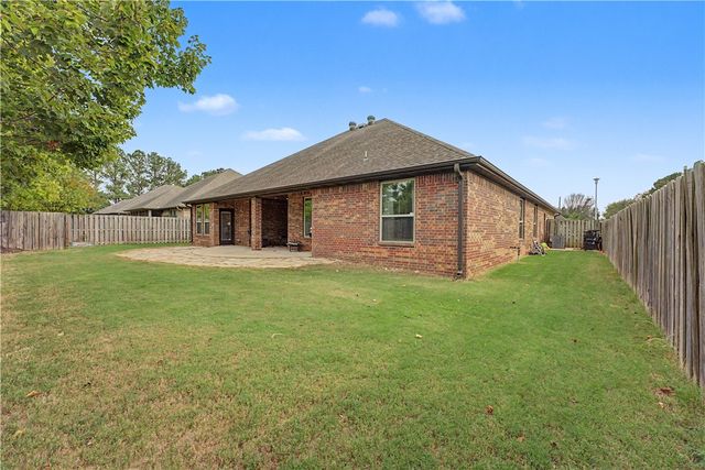 4405 W Canopy Meadows Drive, Rogers, AR 72758