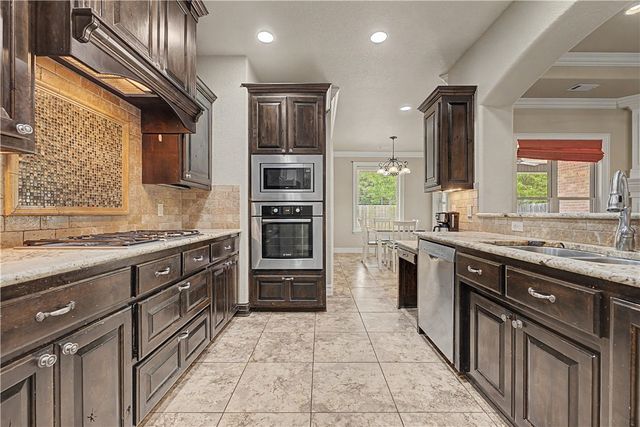 4405 W Canopy Meadows Drive, Rogers, AR 72758