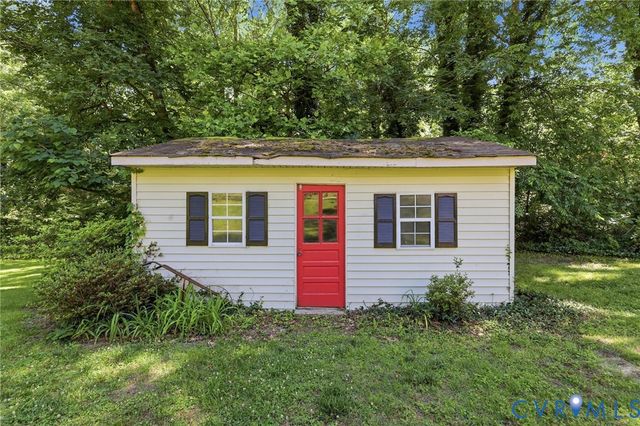 11200 Surry Rd, Chester, VA 23831