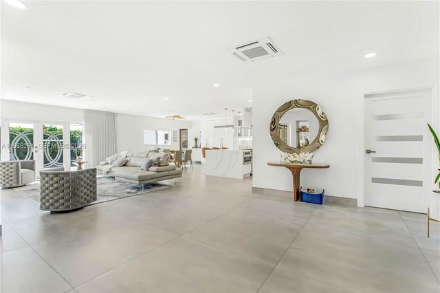 500 94th St, Surfside, FL 33154