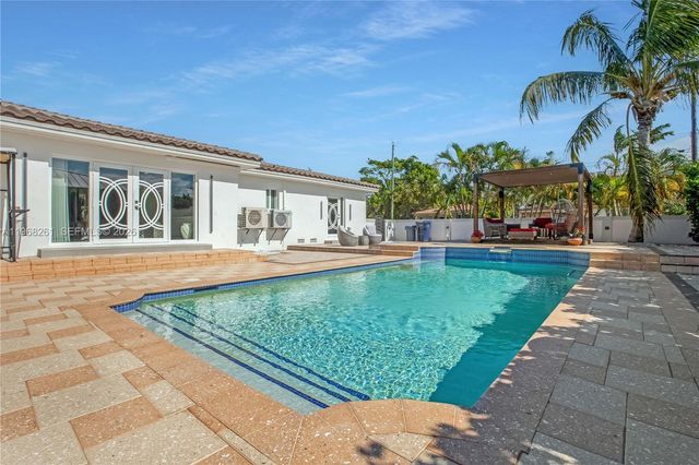 500 94th St, Surfside, FL 33154