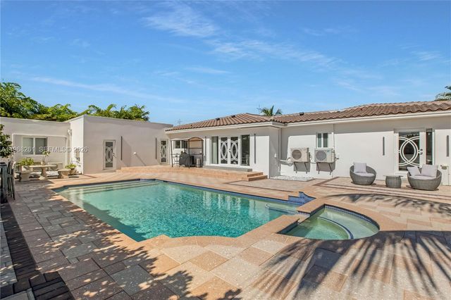 500 94th St, Surfside, FL 33154