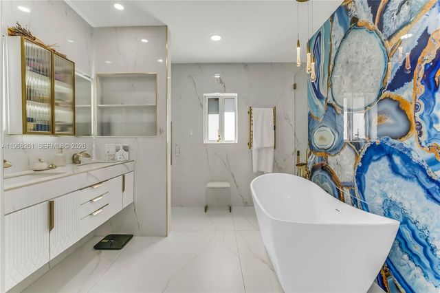 500 94th St, Surfside, FL 33154