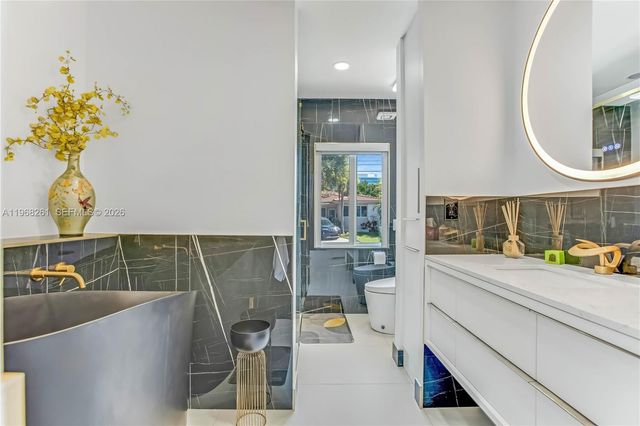 500 94th St, Surfside, FL 33154