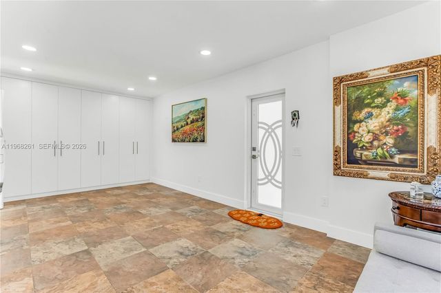 500 94th St, Surfside, FL 33154