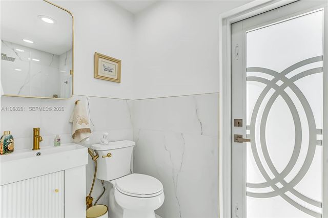 500 94th St, Surfside, FL 33154