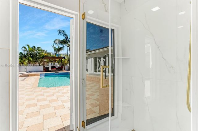 500 94th St, Surfside, FL 33154