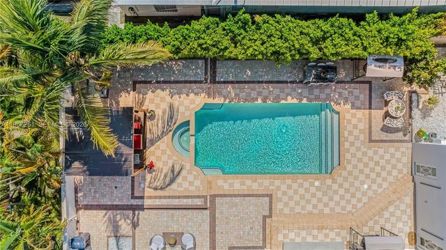 500 94th St, Surfside, FL 33154