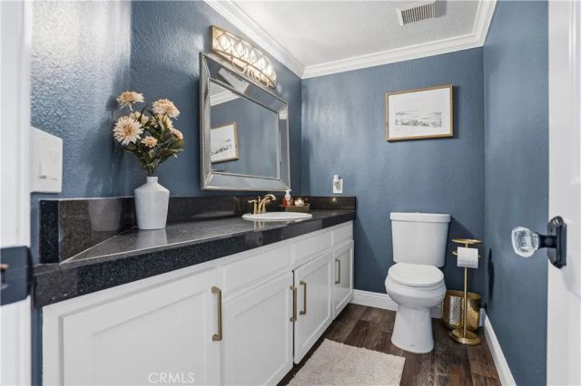 23138 Blue Bird Drive, Canyon Lake, CA 92587