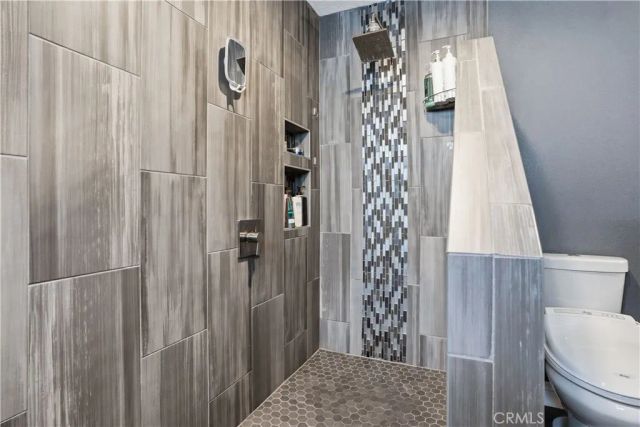 23138 Blue Bird Drive, Canyon Lake, CA 92587