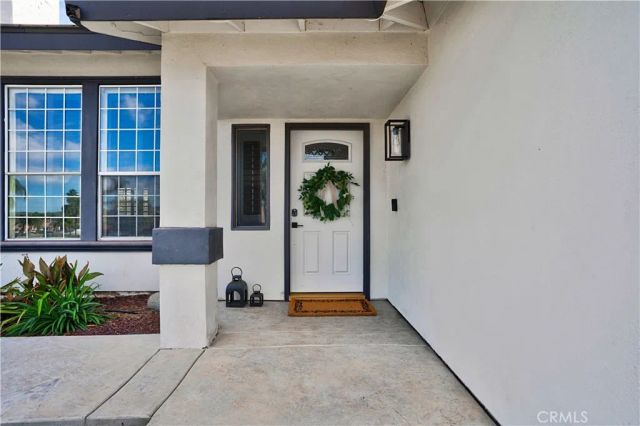 23138 Blue Bird Drive, Canyon Lake, CA 92587