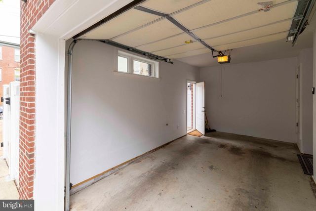 924 N 27TH ST, Philadelphia, PA 19130