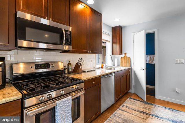 924 N 27TH ST, Philadelphia, PA 19130