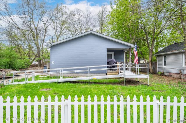 2616 Maryland Avenue, Flint, MI 48506