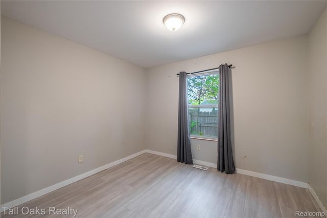 2616 Maryland Avenue, Flint, MI 48506
