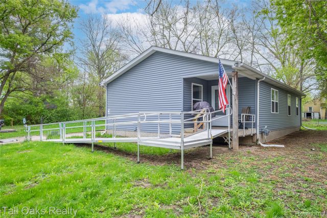 2616 Maryland Avenue, Flint, MI 48506
