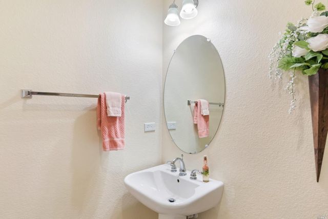 7024 Alder Creek Rd, Vallejo, CA 94591
