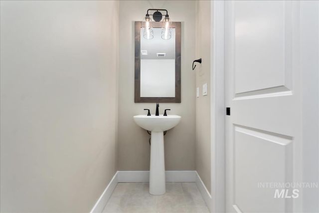10887 W Lahinch Ln, Kuna, ID 83634