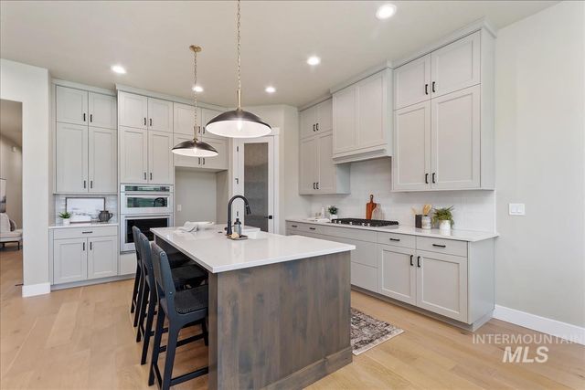 10887 W Lahinch Ln, Kuna, ID 83634