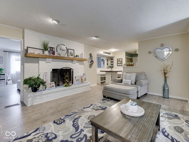 224 N Peterman Road, Greenwood, IN 46142