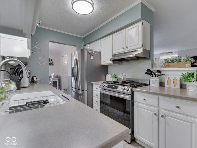 224 N Peterman Road, Greenwood, IN 46142