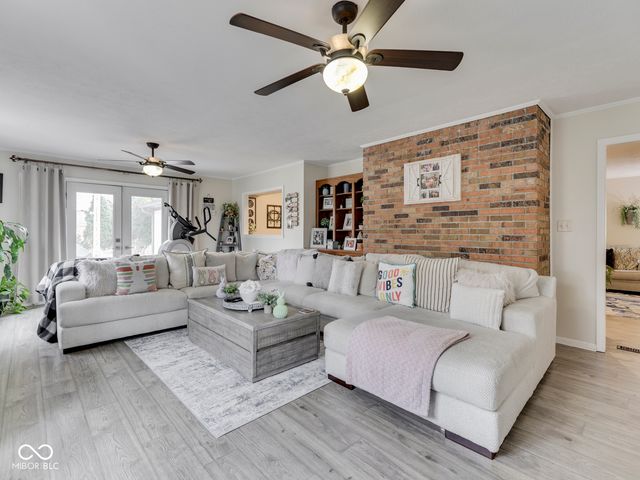 224 N Peterman Road, Greenwood, IN 46142