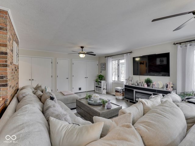 224 N Peterman Road, Greenwood, IN 46142