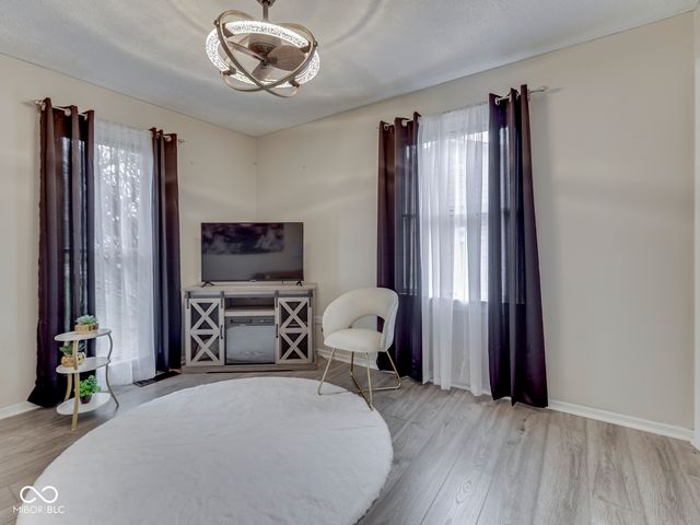 224 N Peterman Road, Greenwood, IN 46142