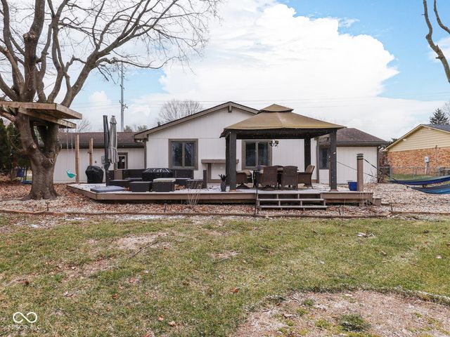 224 N Peterman Road, Greenwood, IN 46142