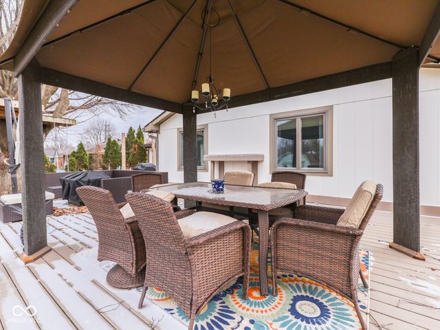 224 N Peterman Road, Greenwood, IN 46142