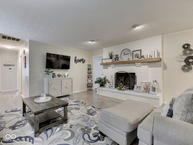 224 N Peterman Road, Greenwood, IN 46142