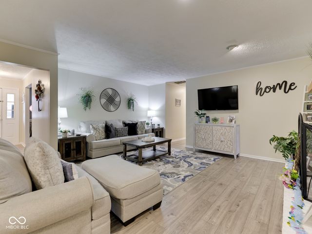 224 N Peterman Road, Greenwood, IN 46142