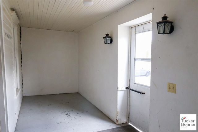 293 N 3rd Avenue, Fruitport, MI 49415