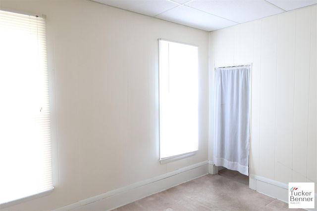 293 N 3rd Avenue, Fruitport, MI 49415