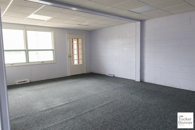 293 N 3rd Avenue, Fruitport, MI 49415